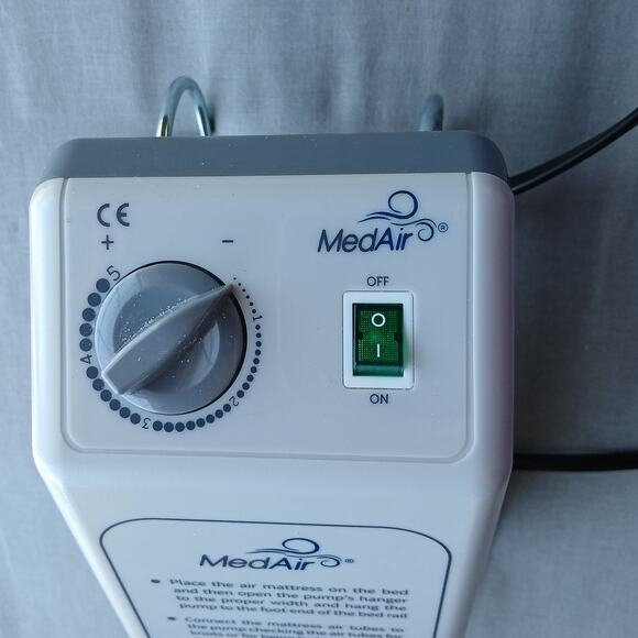 MedAir Eco Powered Pressure Reducing Air Mattress new with used electric pump - Picture 10 of 15